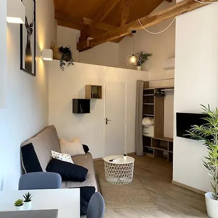 Apartment 2 *